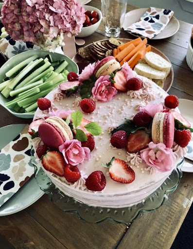 Lou's Kitchen & Pantry